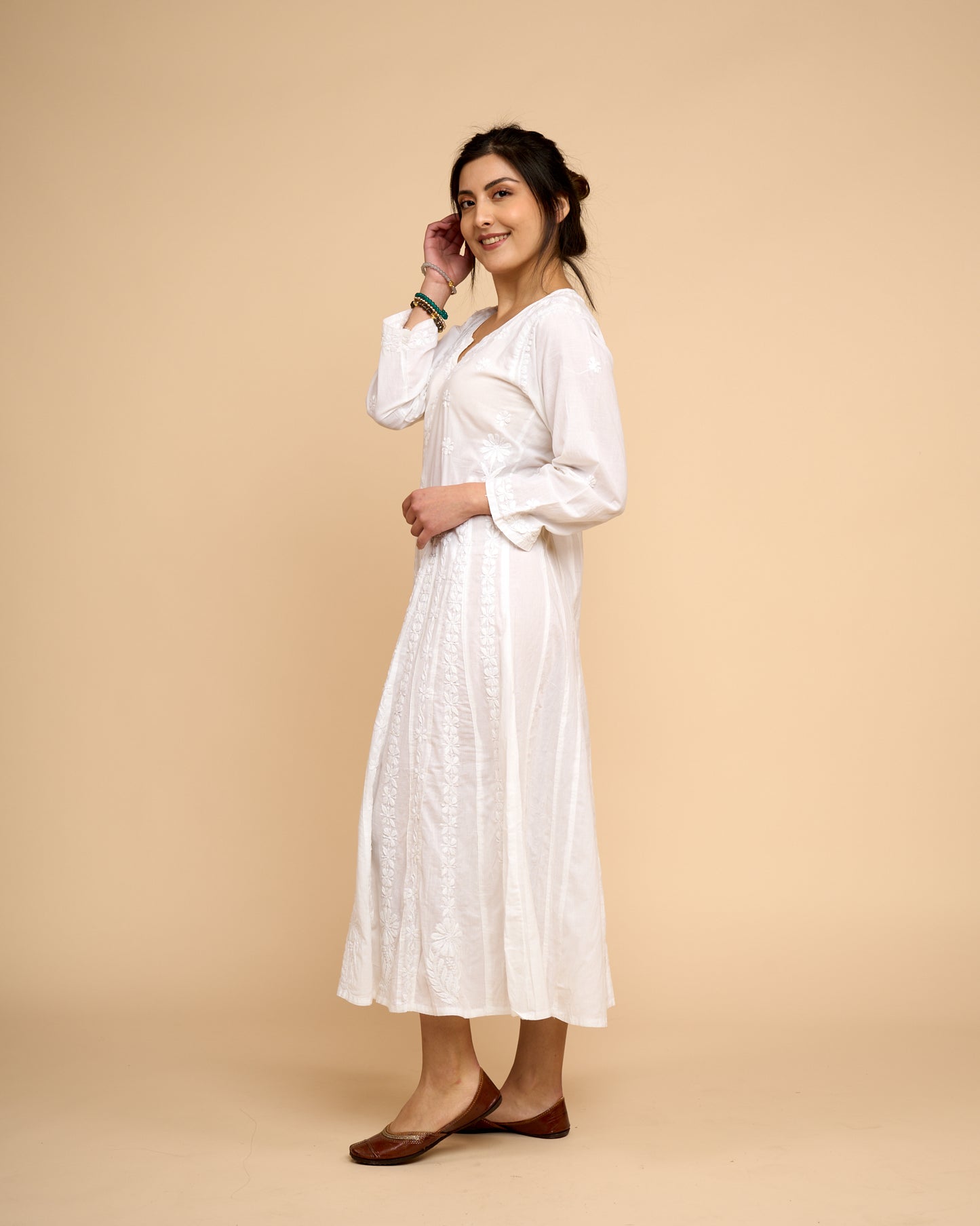 Vestido Blanco de Manga Larga con Bordado Chikankari Blanco