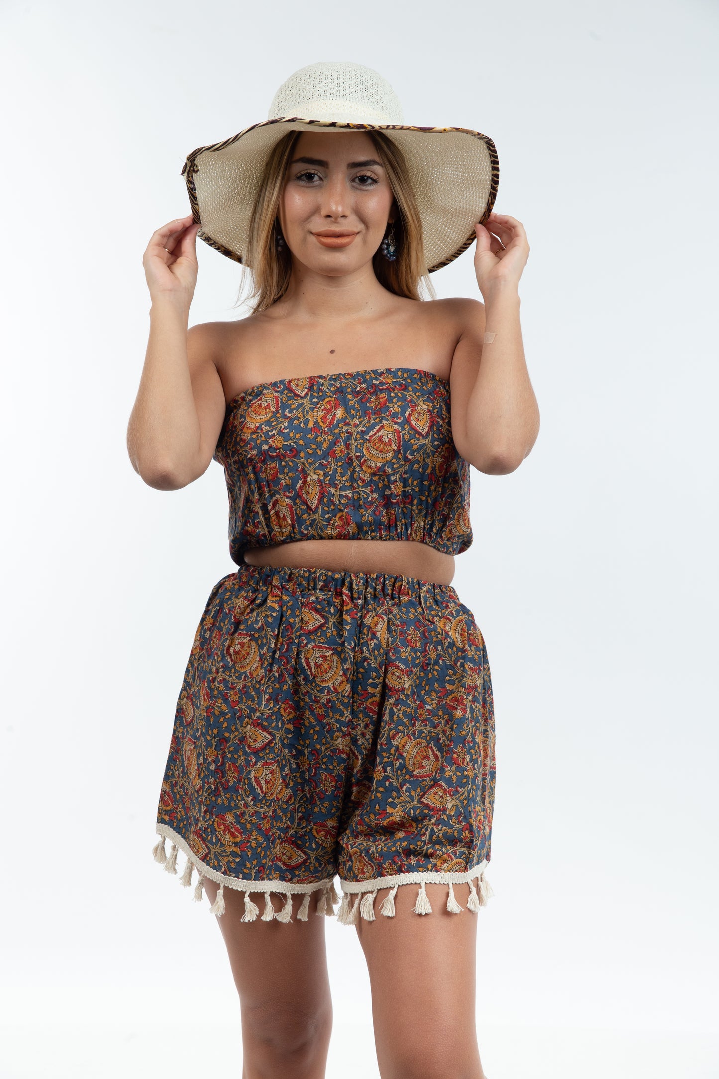 Set Top Tubo y Shorts - Estilo Casual para tus Días de Verano