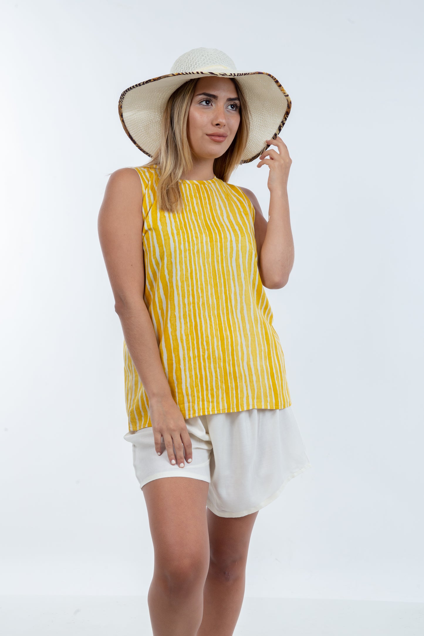 Top sin Mangas Amarillo con Rayas Blancas - Estilo Veraniego en Algodón y Muselina