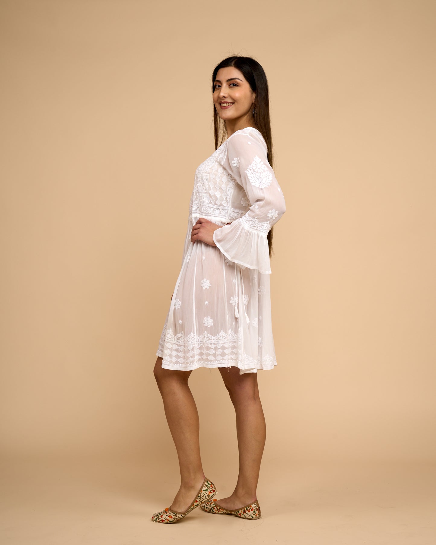 Vestido blanco - Modo playa con Chikankari
