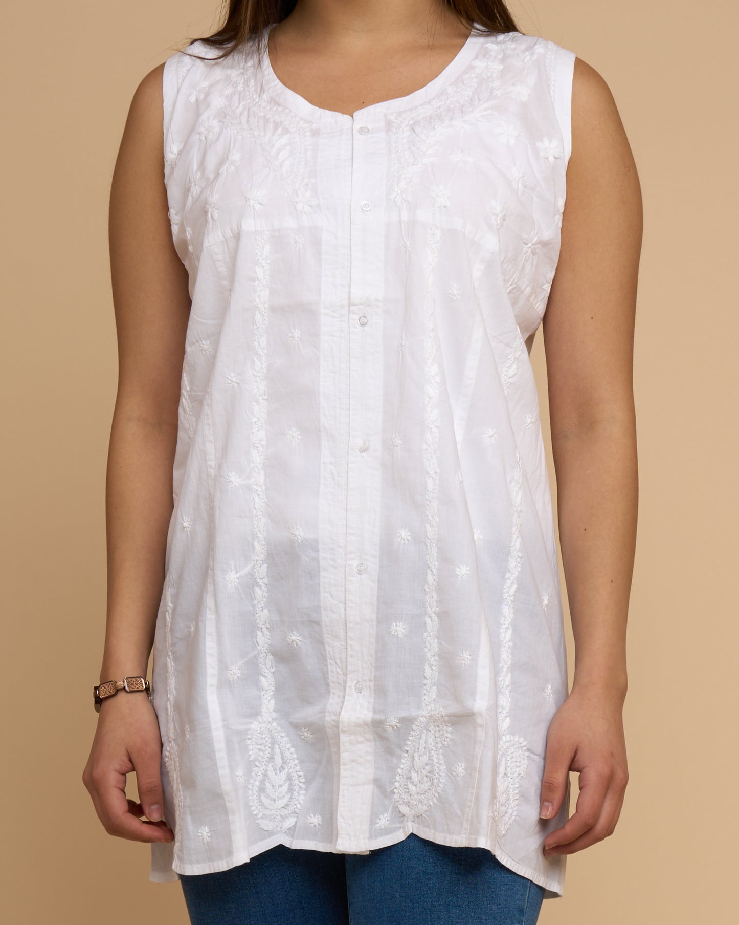 Blusa sin mangas - Blanco Bordado con abertura frontal