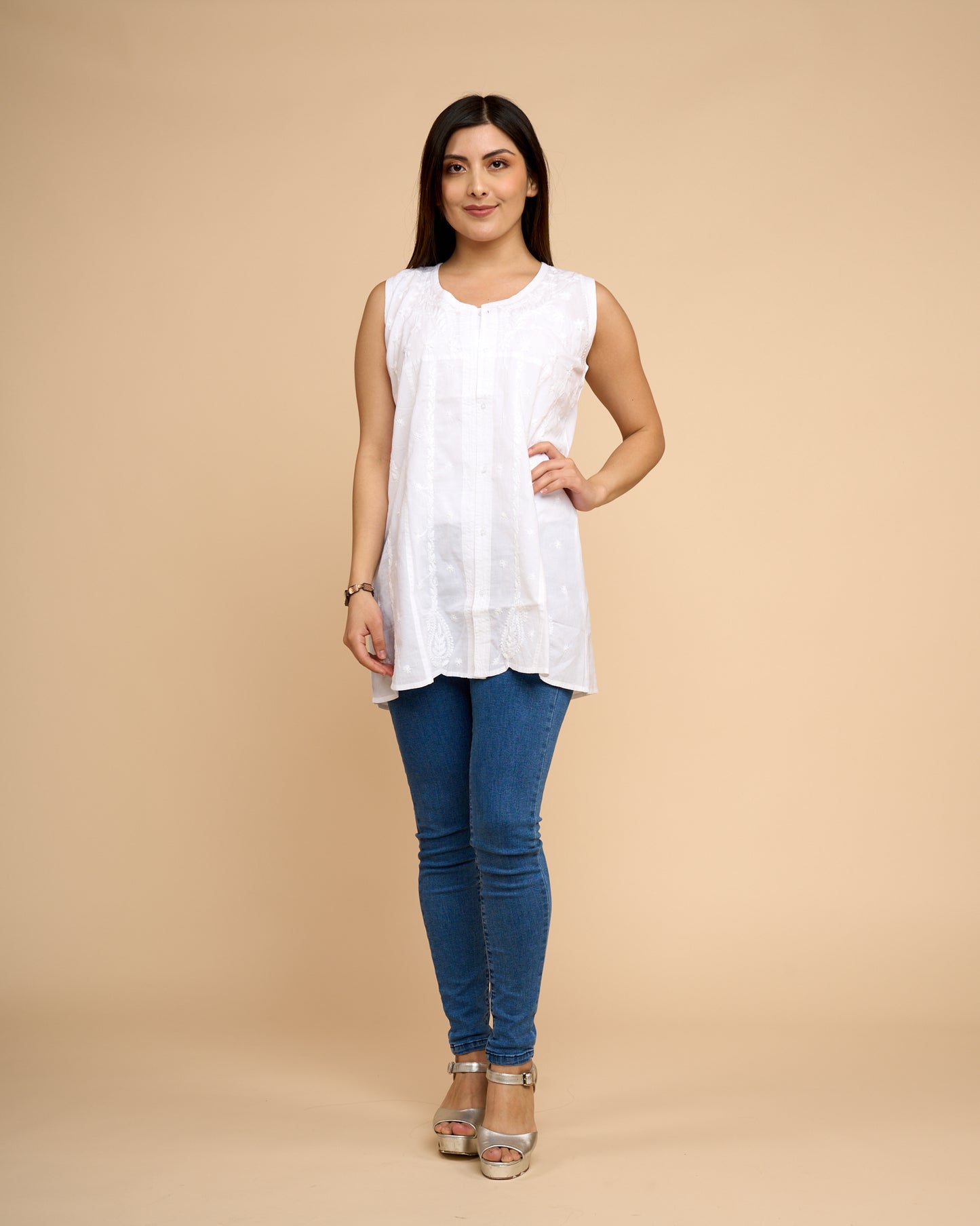 Blusa sin mangas - Blanco Bordado con abertura frontal